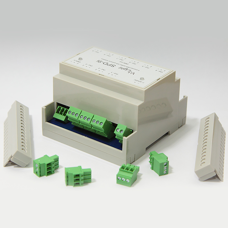 DMX сплиттеры на DIN рейку с двойной гальванической развязкой и индикаторами.